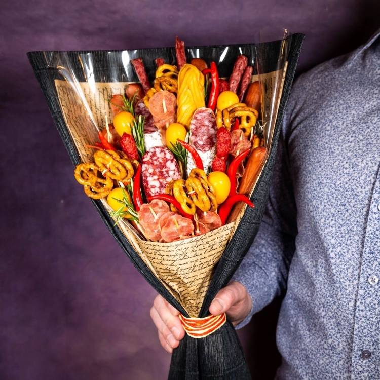 Мужские букеты из продуктов