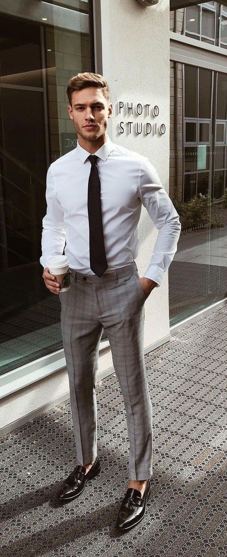 Брюки рубашка галстук