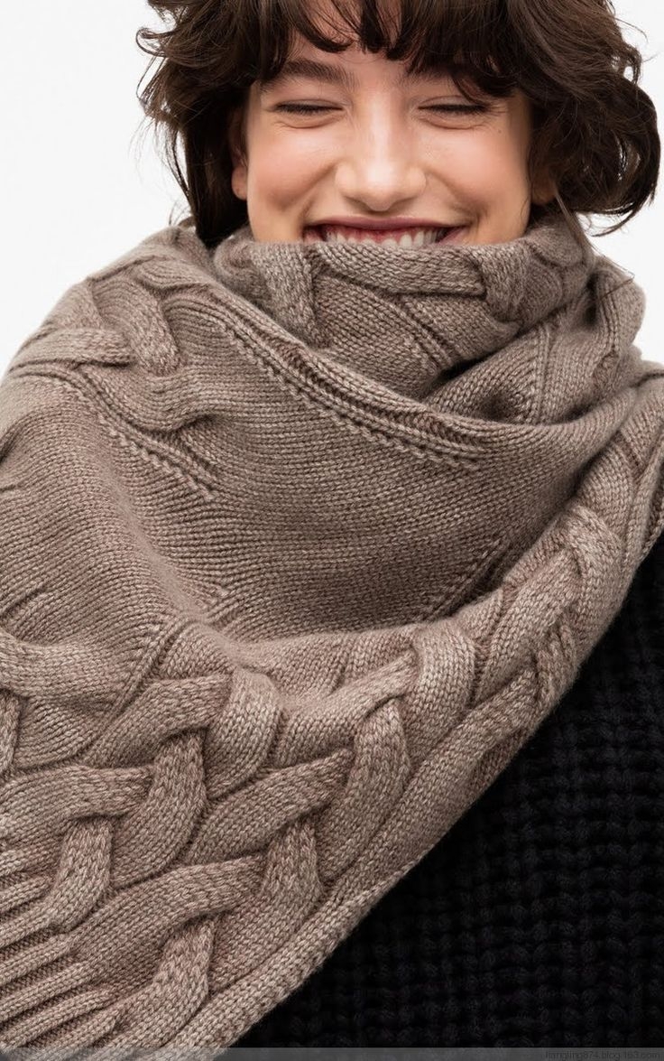 Свитер с диагональными косами Susan от Iris von Arnim