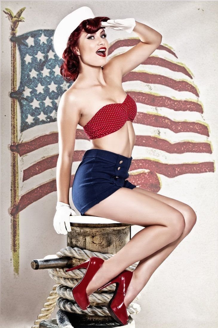 Модель в стиле пин ап
