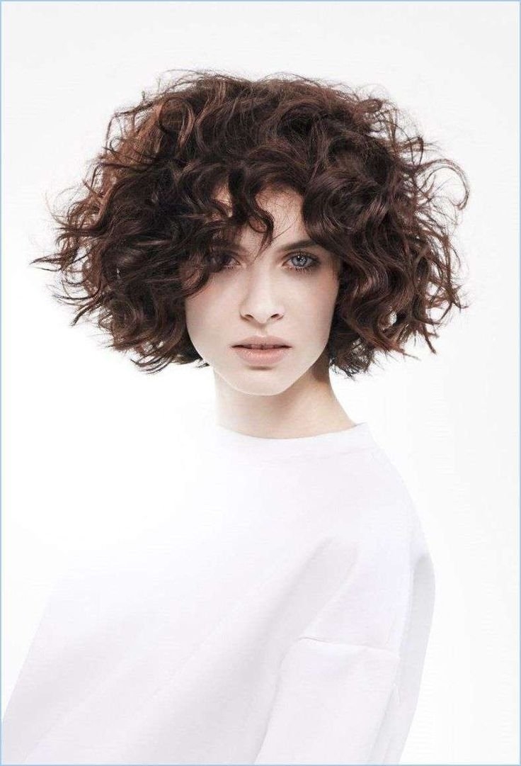 Фуэте стрижка на кудрявые волосы