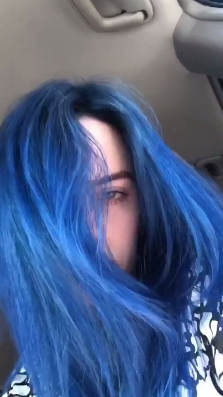 Билли Айлиш цвет волос