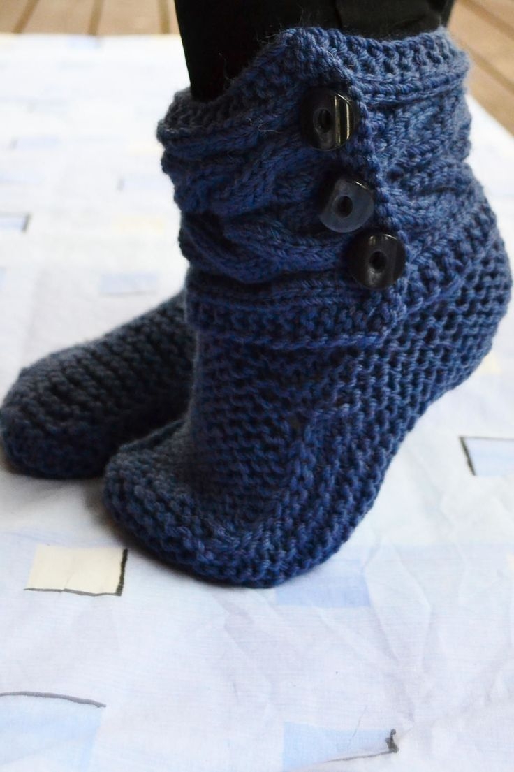 Вязаные сапожки спицами