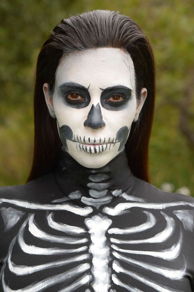 Мейкап скелета на Хэллоуин