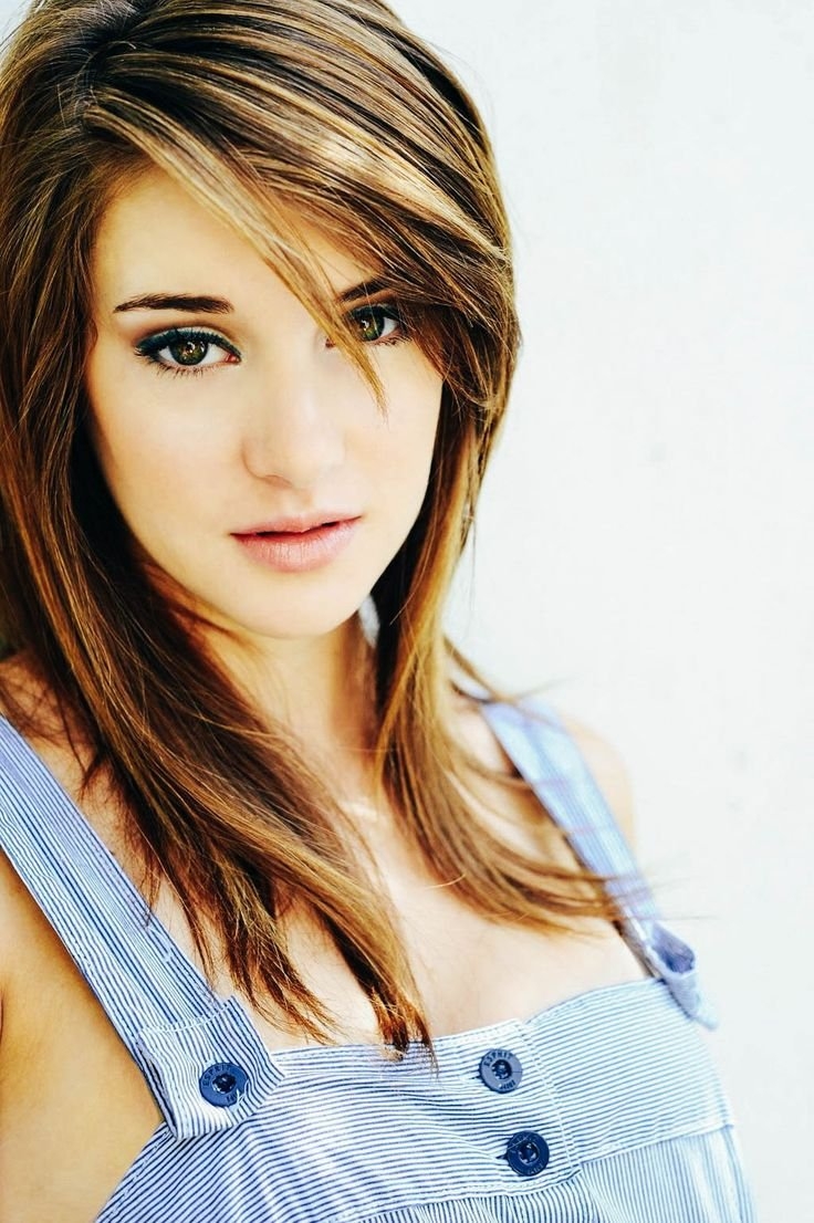 Шейлин Вудли волосы