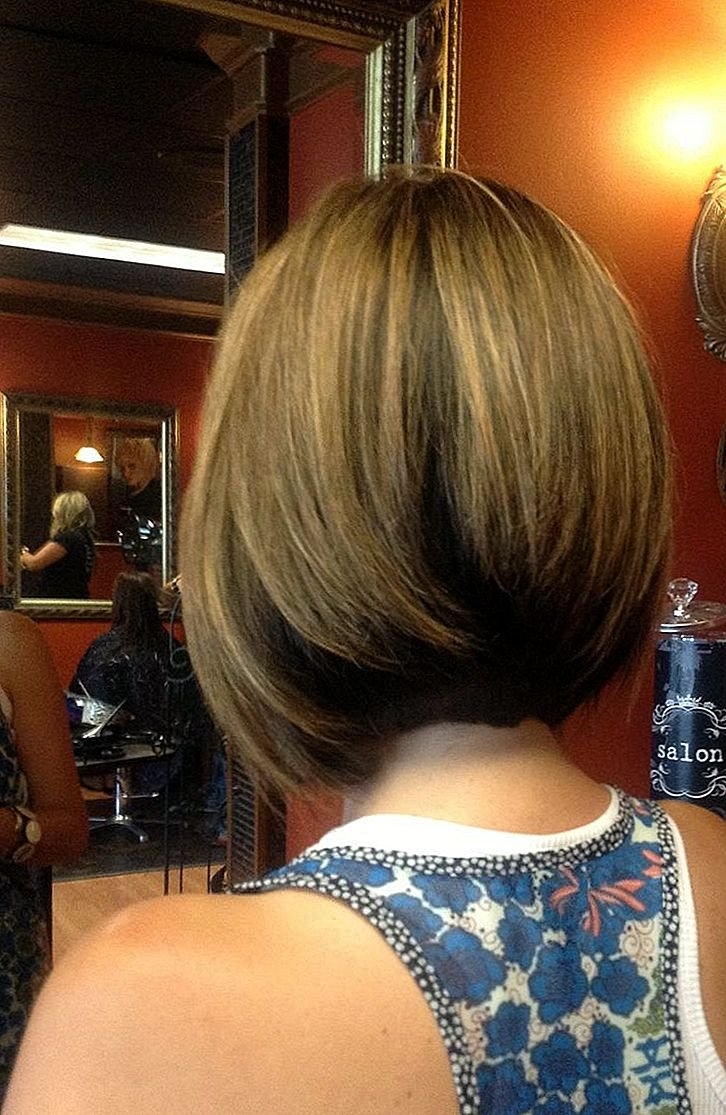 Стрижка каре со спины