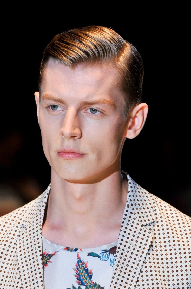 Мужские стрижки с пробором посередине