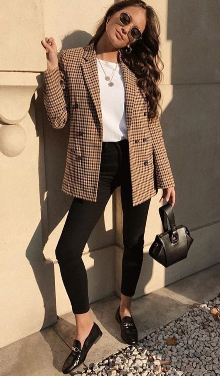 Стиль кэжуал для женщин на корпоратив