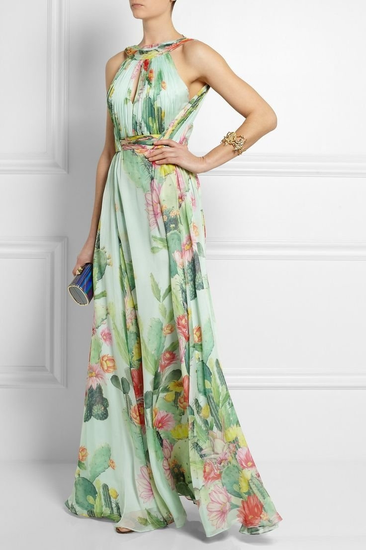 Платье из шелка