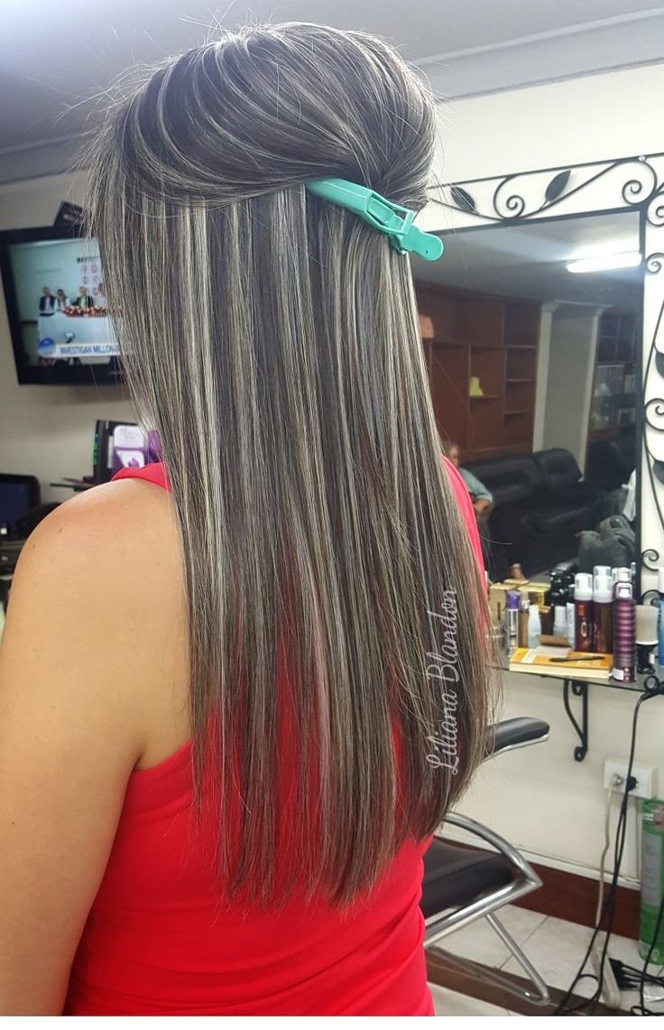 Наращивание белых прядей на темные волосы