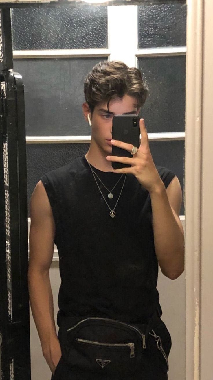 Ману Риос 16 лет