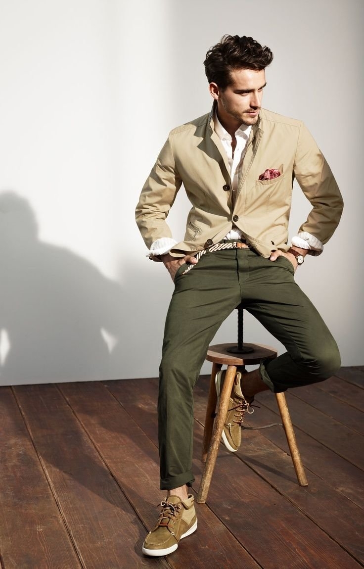 Стильный мужской образ зеленый