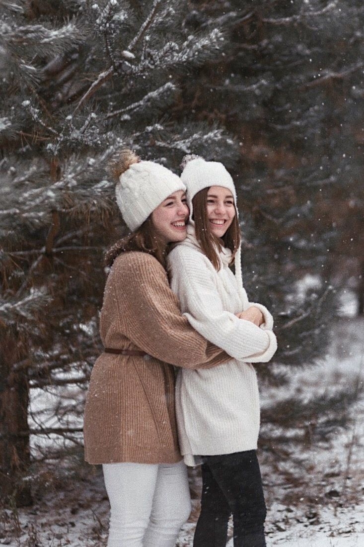 Фотосессия с подругой зимой