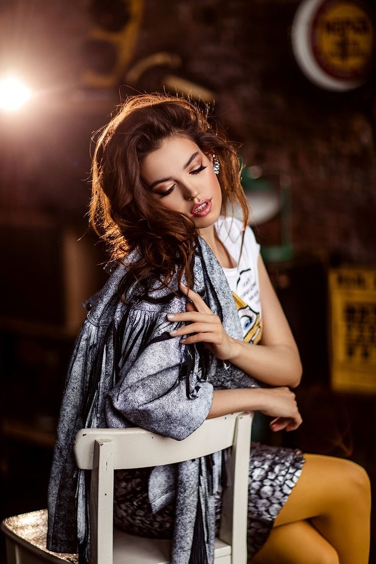 Фотосессия девушки в студии