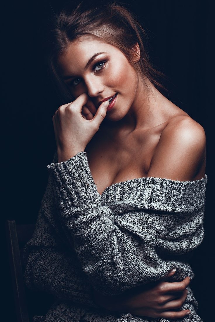 Фотосессия девушки в студии