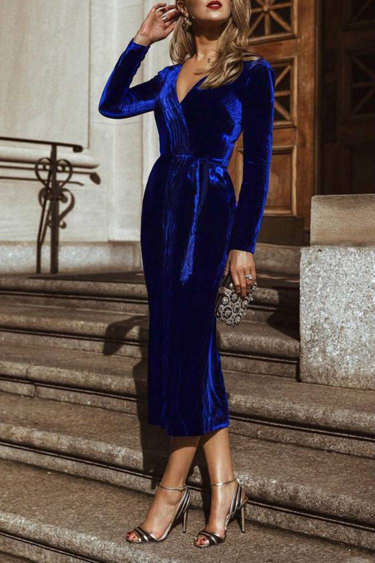 Бархатное платье 2022