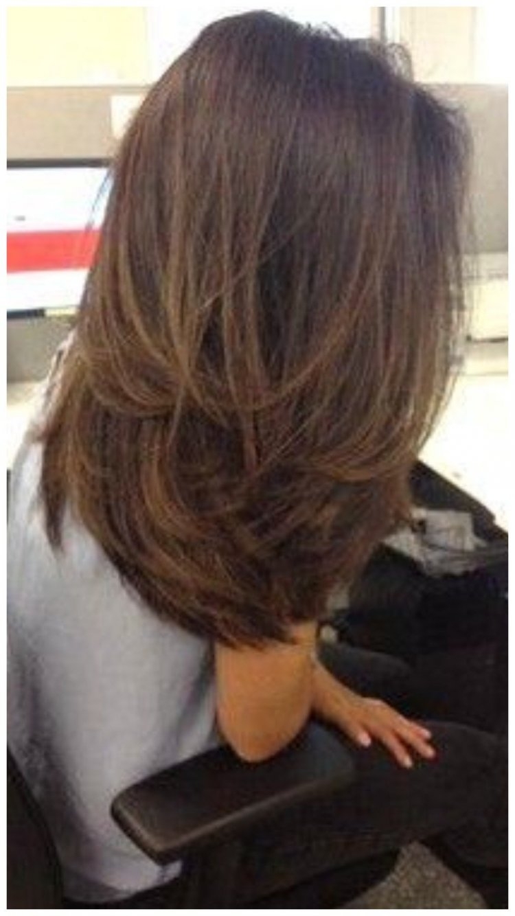 Стрижка Каскад на средние вид сзади