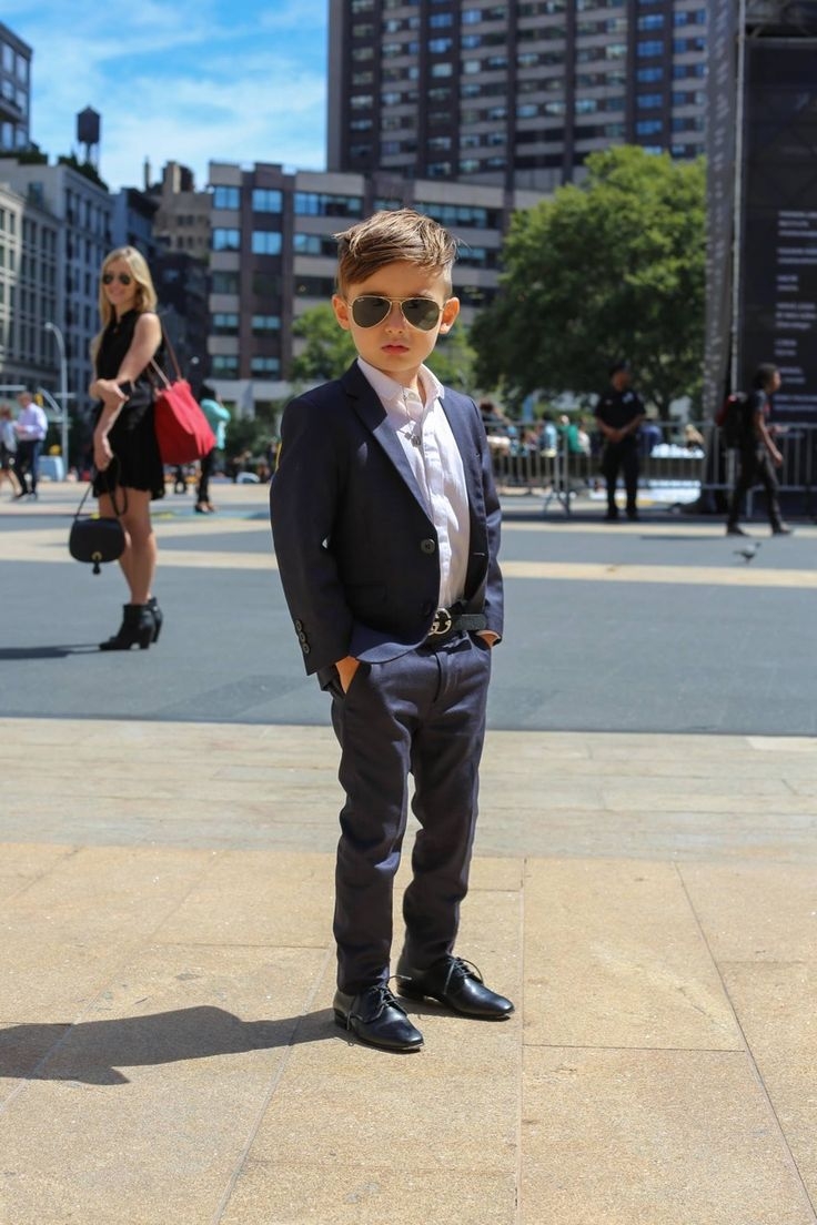 Стильный мальчик