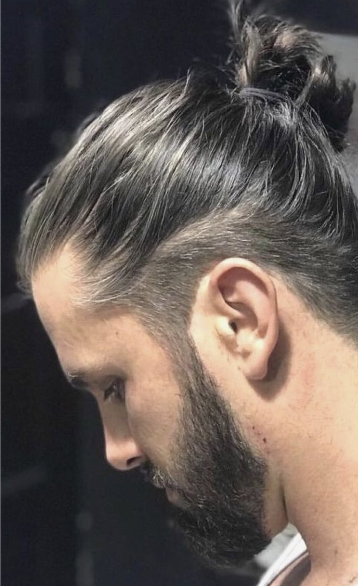 Стрижка man bun мужская андеркат