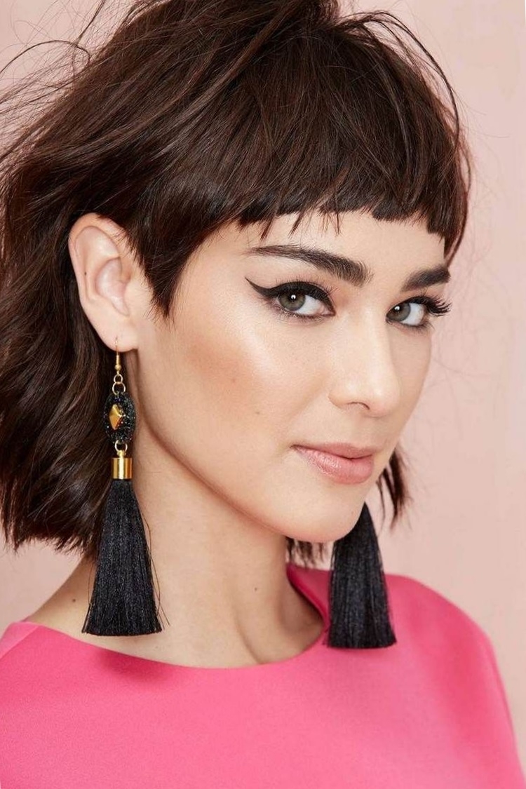 Короткая филированная челка