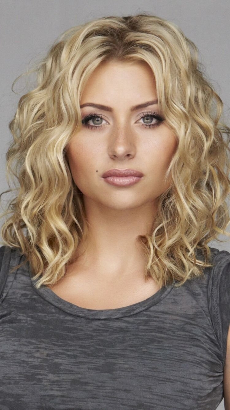 Aly Michalka curly hair