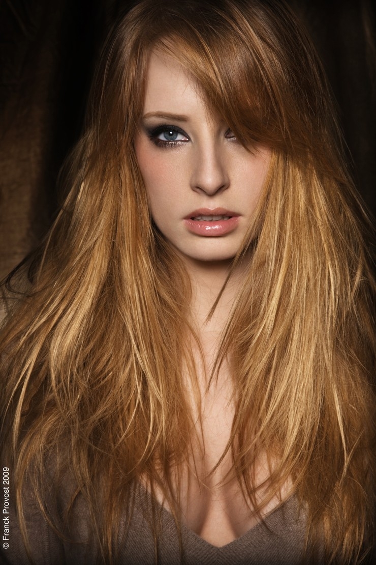 Золотисто русые волосы