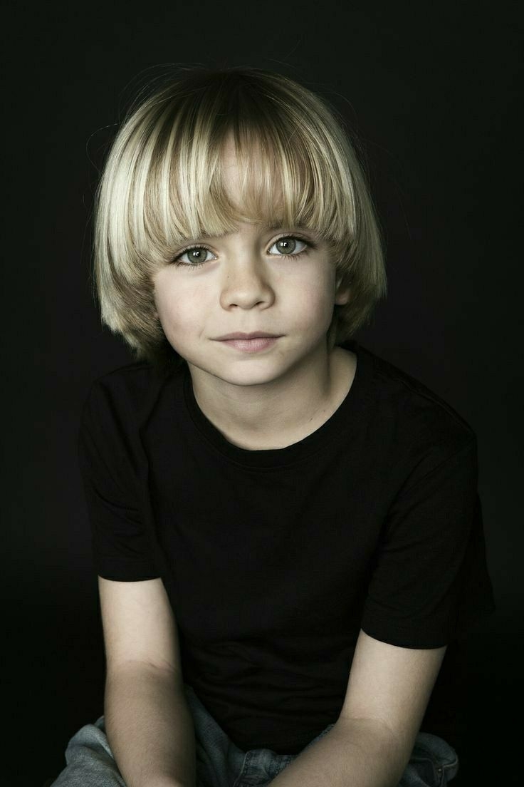 Удлиненная стрижка для мальчика