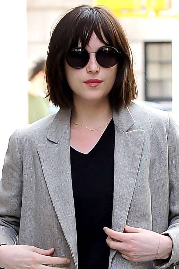 Дакота Джонсон каре