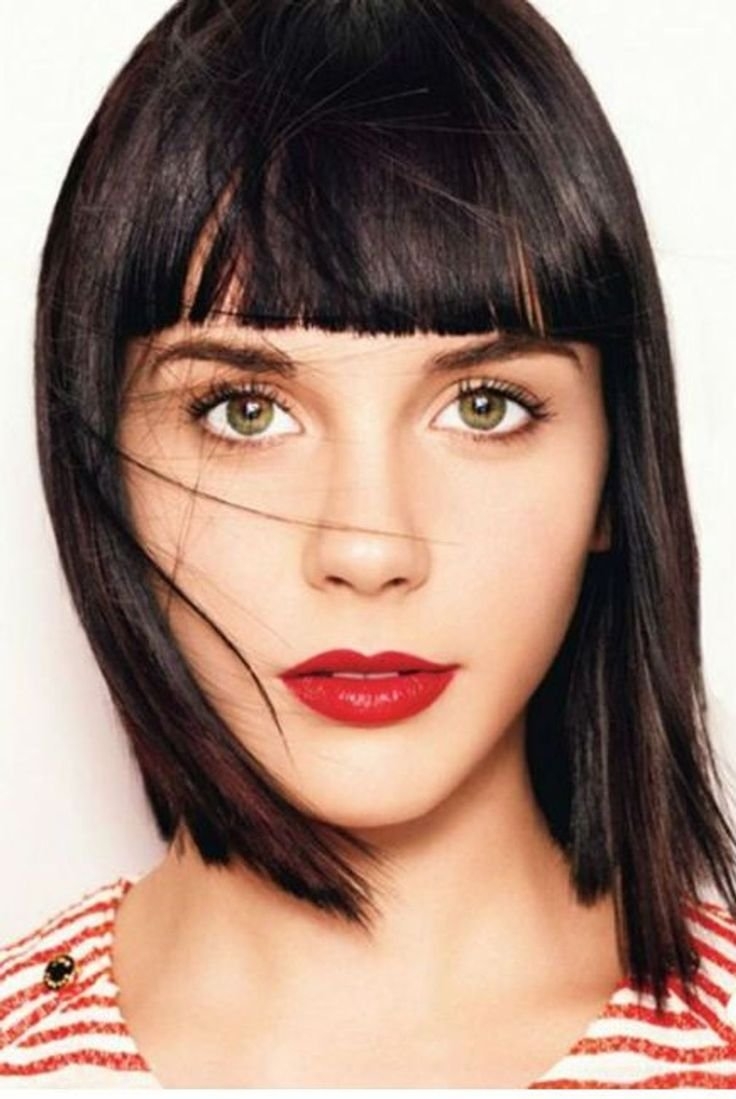 Короткая прямая челка