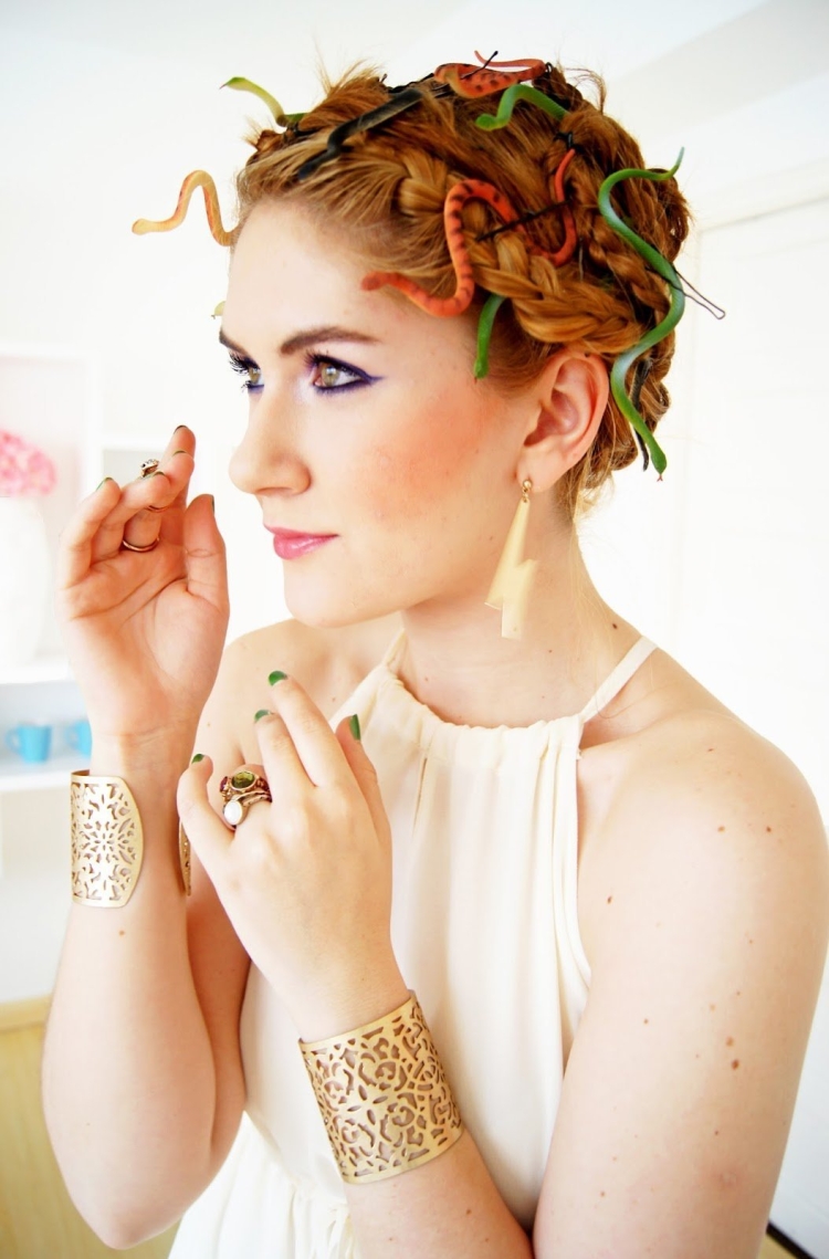 Причёска медуза женская