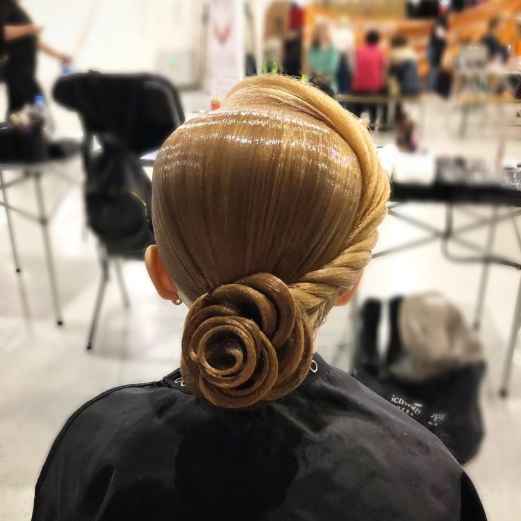 Пучок для бальных танцев