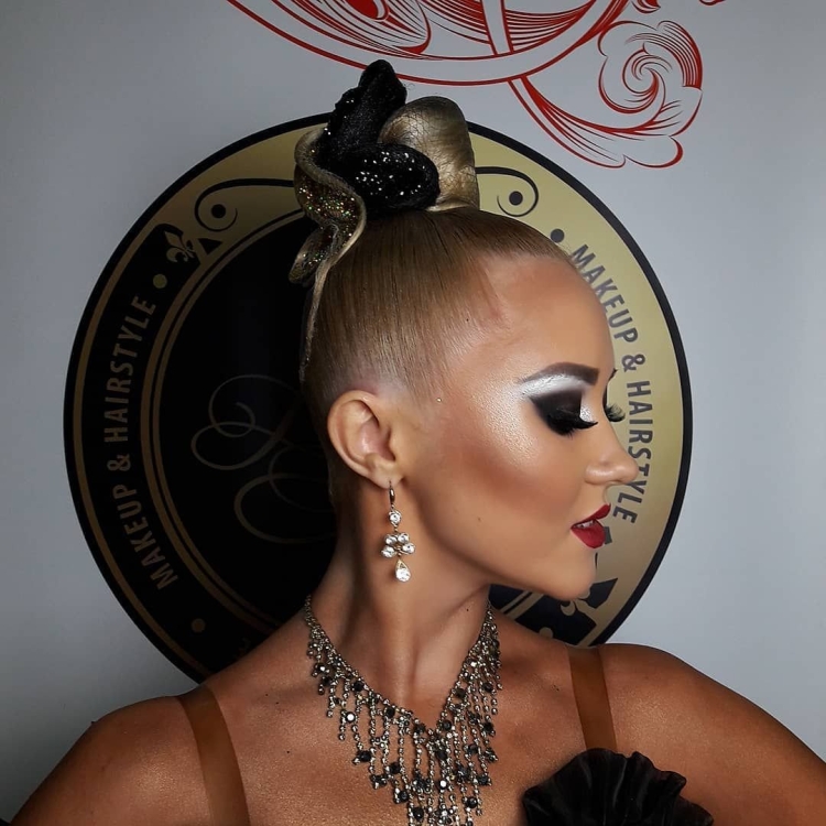 Макияж для латиноамериканских танцев