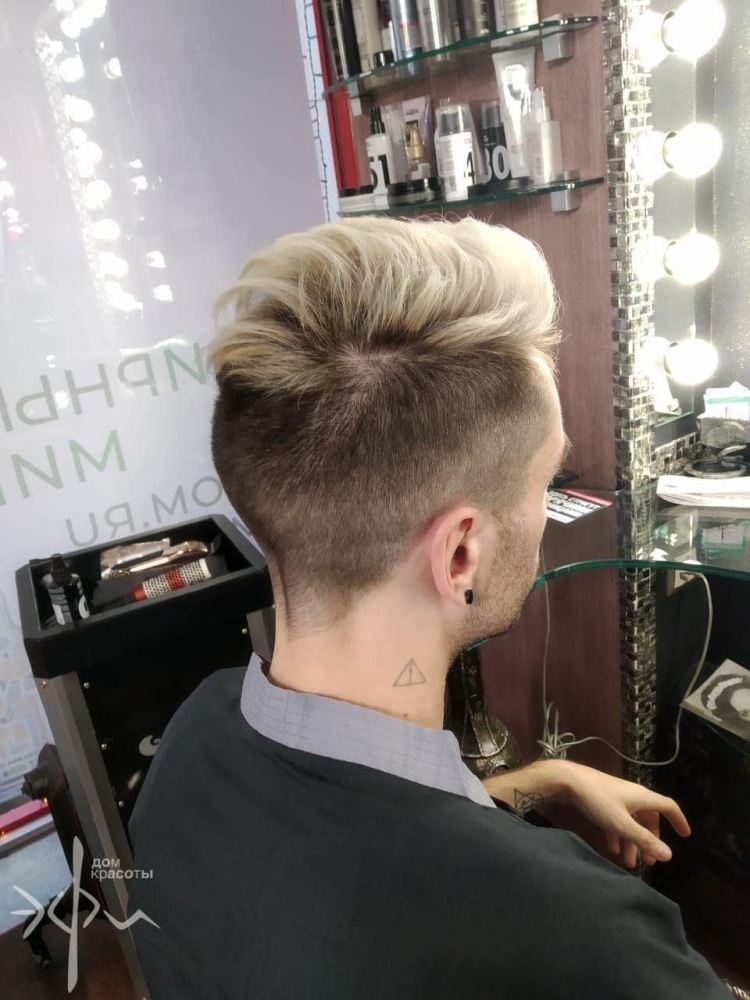 Мужская стрижка домиком