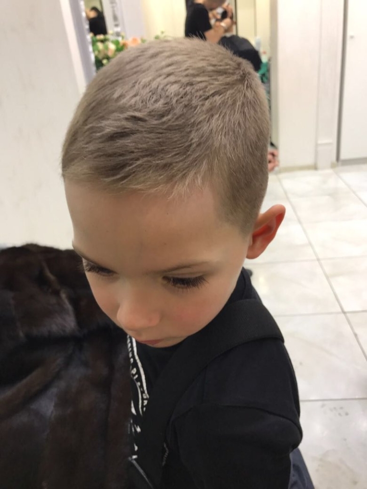 Стрижка под машинку для мальчика