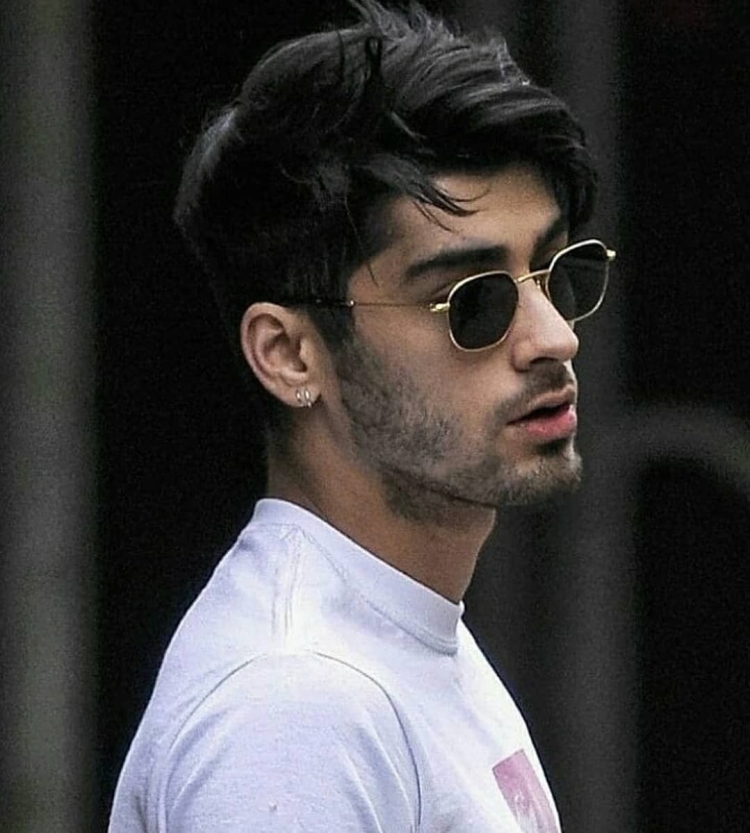 Мужские стрижки с круглыми очками