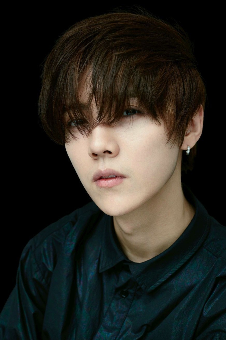 Корейская стрижка мужская с челкой