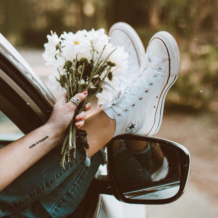 Стильная фотосессия с ромашками