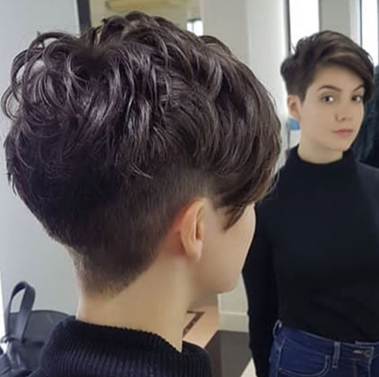 Стрижки Томбой 2022