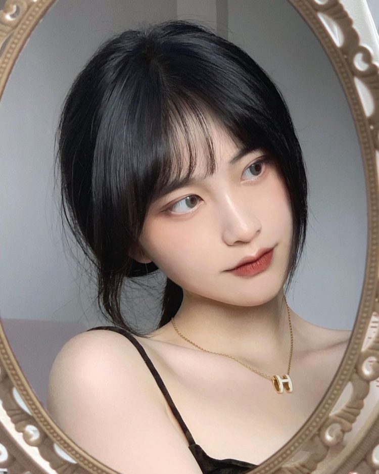 Корейская чёлка на русских