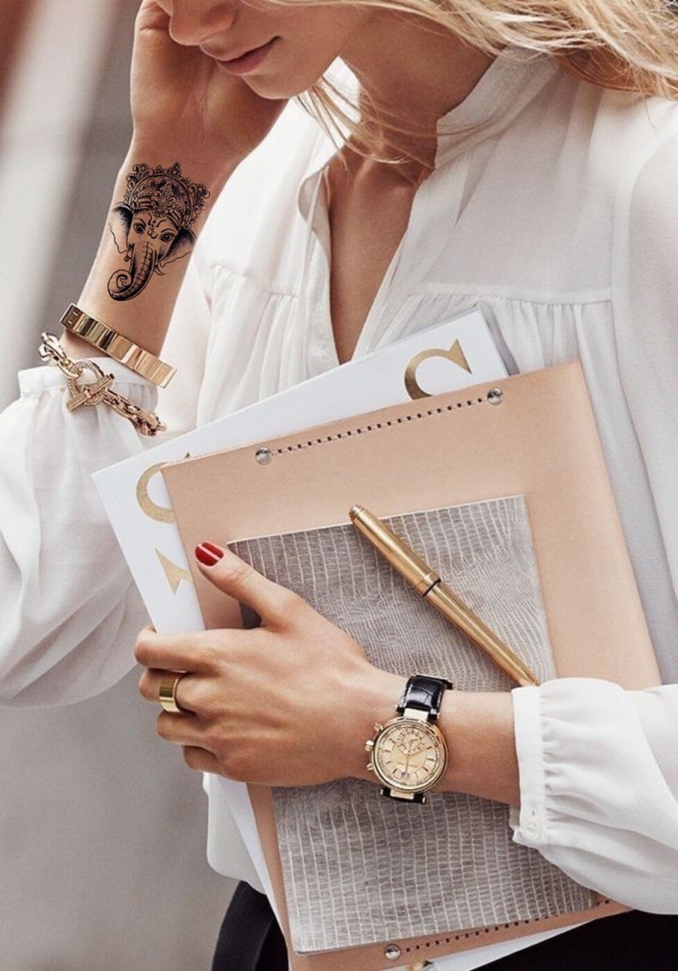 Аксессуары в деловом стиле