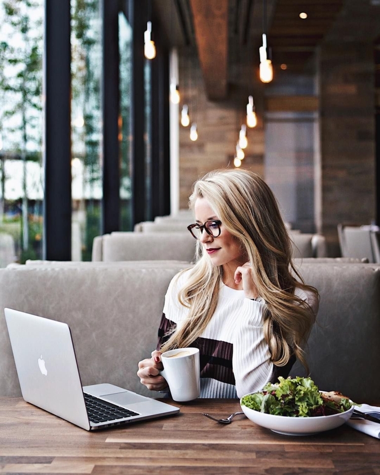 Фотосессия в стиле бизнес леди