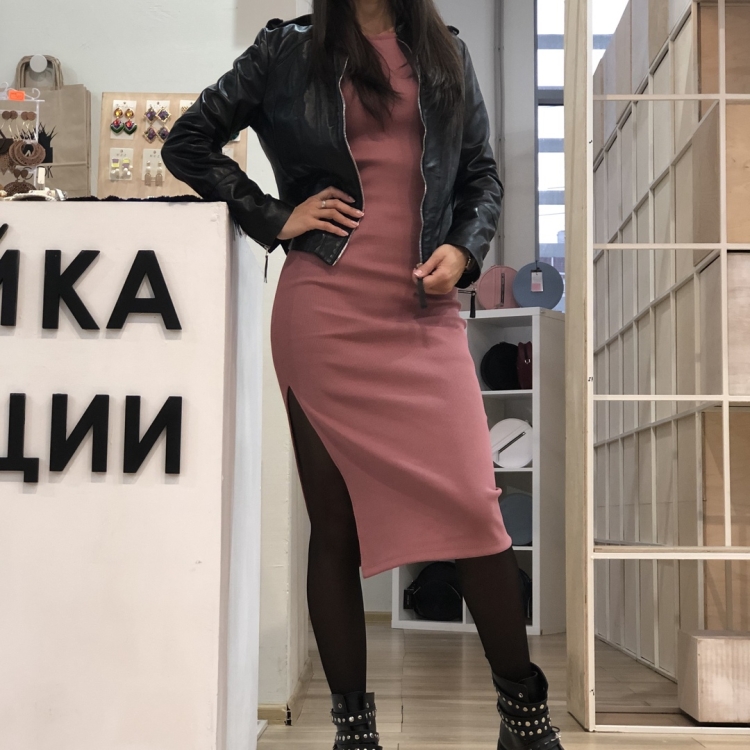 Платье лапша с кожаной курткой