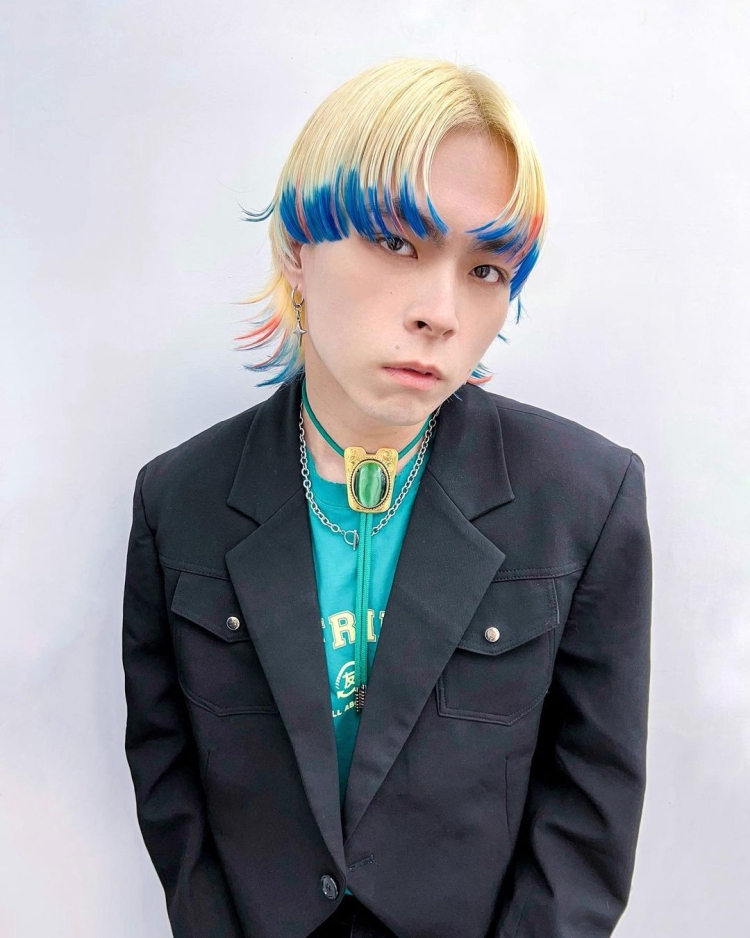 Женская стрижка медуза