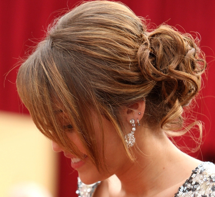 Небрежные вечерние прически