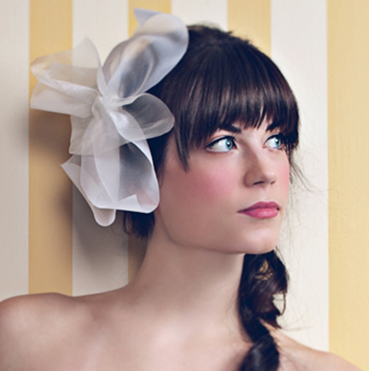 Шляпка таблетка на стрижке с челкой