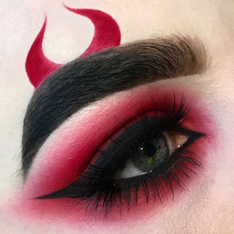 Черно красный макияж глаз