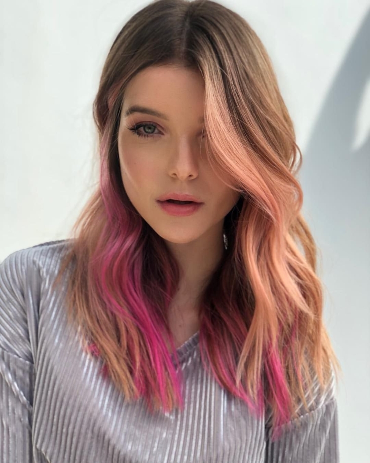 Розовые пряди