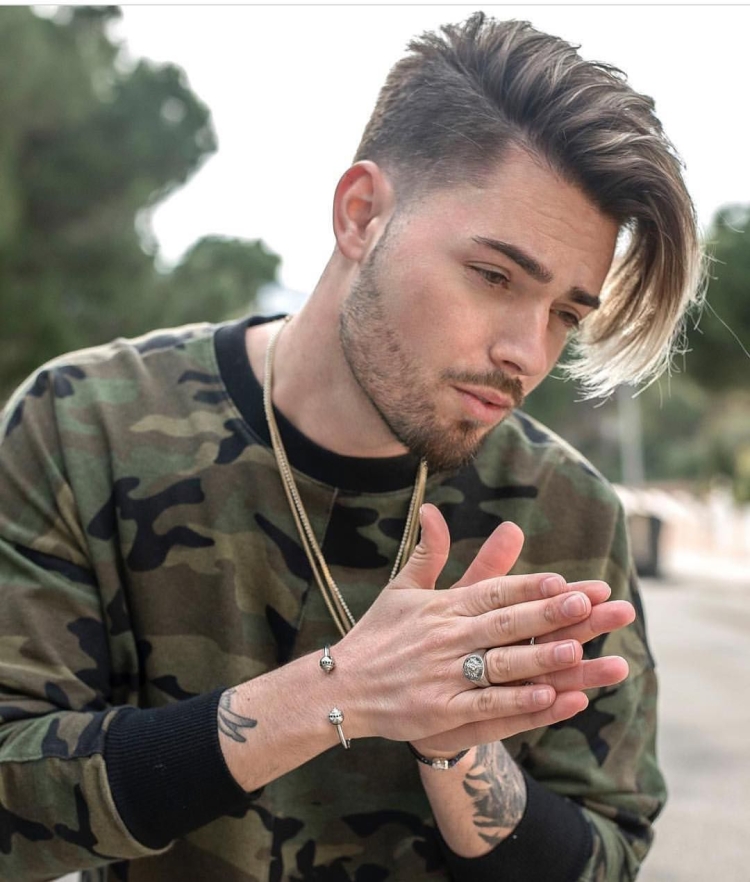 Андеркат с длинной челкой