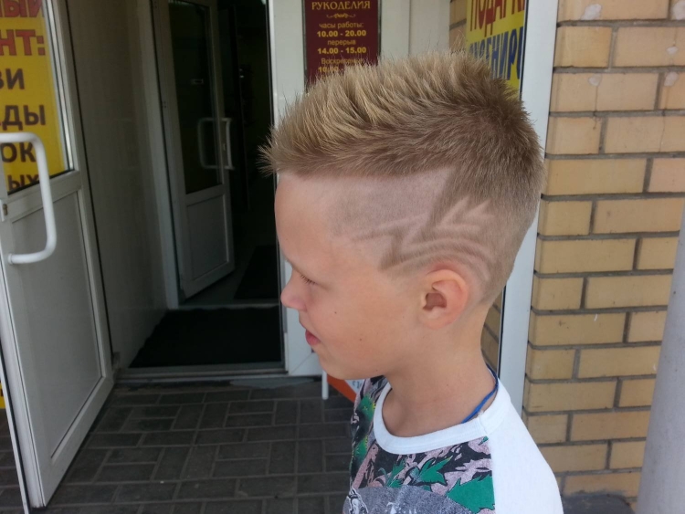 Выстриги для мальчиков на светлых волосах