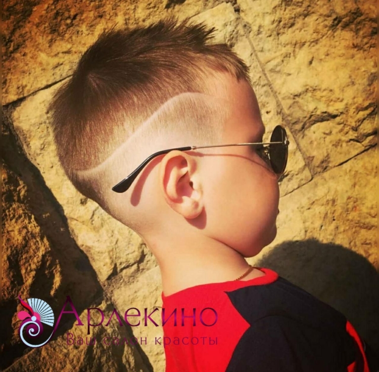 Детские стрижки с выбритыми висками